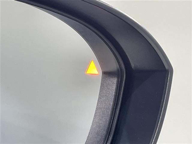 エクストレイル Ｇ　ｅ－４ＯＲＣＥ　純正１２．３インチナビ　アラウンドビューモニター　プロパイロット　自動駐車システム　ＡＣ１００Ｖ　ＥＴＣ２．０　シートヒーター　電動バックドア　デジタルインナーミラー　ワイヤレス充電　ＢＳＭ　ＨＵＤ（15枚目）