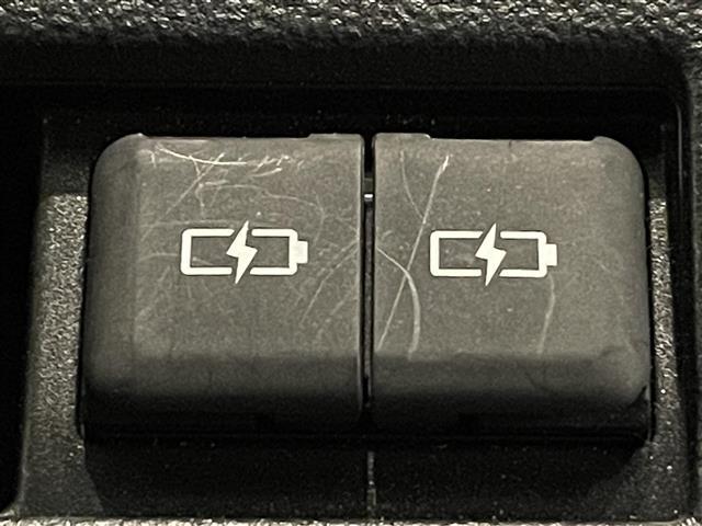 ヴォクシー ハイブリッドS-Z モデリスタ 純正10.5インチナビ 両側パワースライドドア レーダークルーズコントロール 前後ドライブレコーダー ビルトインETC2.0 シートヒーター バックカメラ ステアリングヒーター スペアキー(32枚目)