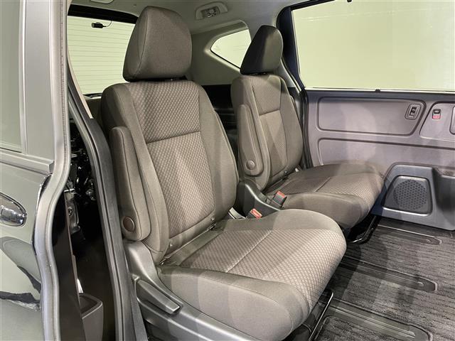 フリード G 純正ナビ 衝突軽減ブレーキ 両側パワースライドドア ビルトインETC シートヒーター ドライブレコーダー コーナーセンサー レーンキープアシスト プッシュスタート スマートキー 純正アルミホイール(16枚目)