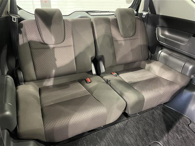 フリード G 純正ナビ 衝突軽減ブレーキ 両側パワースライドドア ビルトインETC シートヒーター ドライブレコーダー コーナーセンサー レーンキープアシスト プッシュスタート スマートキー 純正アルミホイール(17枚目)