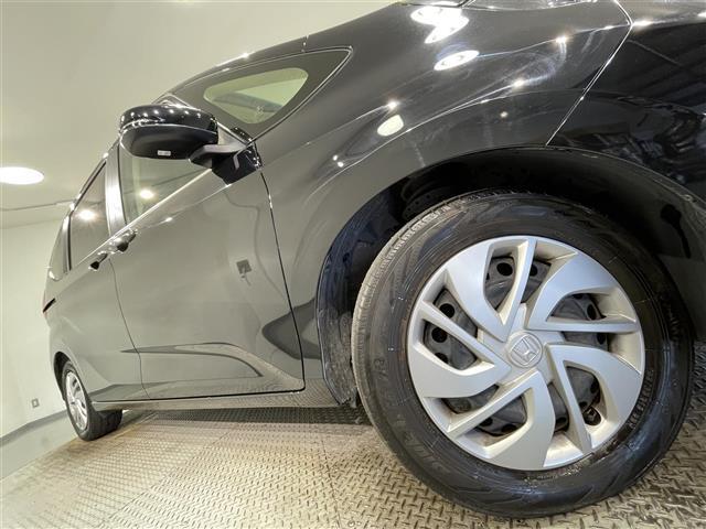 フリード G 純正ナビ 衝突軽減ブレーキ 両側パワースライドドア ビルトインETC シートヒーター ドライブレコーダー コーナーセンサー レーンキープアシスト プッシュスタート スマートキー 純正アルミホイール(20枚目)