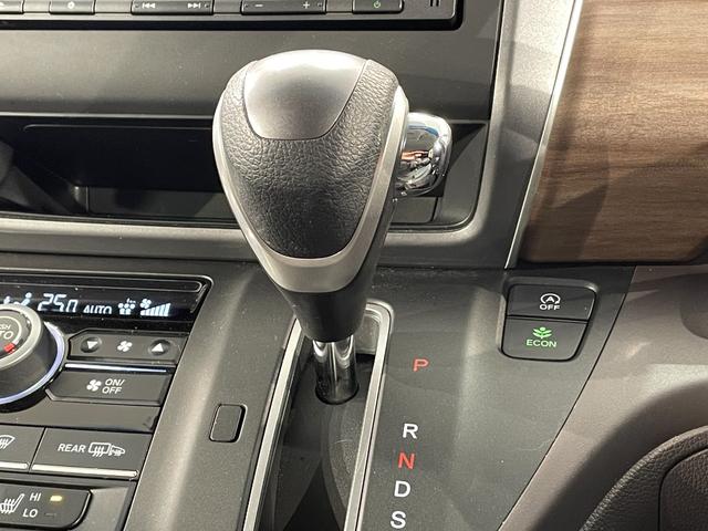 フリード G 純正ナビ 衝突軽減ブレーキ 両側パワースライドドア ビルトインETC シートヒーター ドライブレコーダー コーナーセンサー レーンキープアシスト プッシュスタート スマートキー 純正アルミホイール(30枚目)