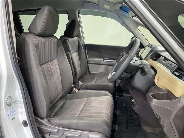 フリード Ｇ・ホンダセンシング　純正９インチナビ　衝突軽減ブレーキ　両側パワースライドドア　ビルトインＥＴＣ　バックカメラ　フルセグＴＶ　レーンキープアシスト　パーキングアシスト　プッシュスタート　スマートキー　純正フロアマット（15枚目）