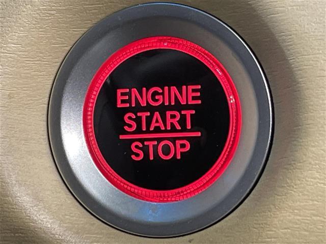 フリード Ｇ・ホンダセンシング　純正９インチナビ　衝突軽減ブレーキ　両側パワースライドドア　ビルトインＥＴＣ　バックカメラ　フルセグＴＶ　レーンキープアシスト　パーキングアシスト　プッシュスタート　スマートキー　純正フロアマット（32枚目）