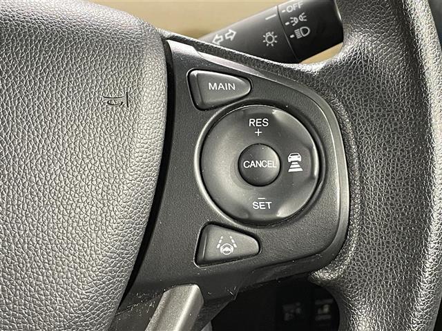 フリード Ｇ・ホンダセンシング　純正ナビ　衝突軽減ブレーキ　両側電動スライドドア　レーダークルーズコントロール　ビルトインＥＴＣ　バックカメラ　レーンキープアシスト　プッシュスタートボタン　ＣＤ／ＤＶＤ再生　アイドリングストップ（7枚目）