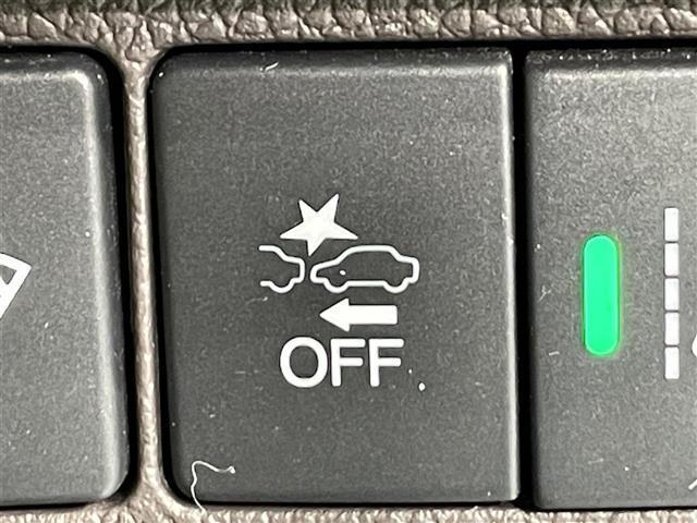 フリード Ｇ・ホンダセンシング　純正ナビ　衝突軽減ブレーキ　両側電動スライドドア　レーダークルーズコントロール　ビルトインＥＴＣ　バックカメラ　レーンキープアシスト　プッシュスタートボタン　ＣＤ／ＤＶＤ再生　アイドリングストップ（9枚目）