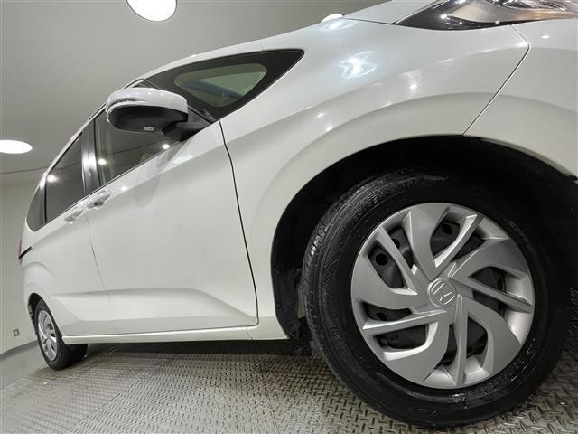 フリード Ｇ・ホンダセンシング　純正ナビ　衝突軽減ブレーキ　両側電動スライドドア　レーダークルーズコントロール　ビルトインＥＴＣ　バックカメラ　レーンキープアシスト　プッシュスタートボタン　ＣＤ／ＤＶＤ再生　アイドリングストップ（20枚目）