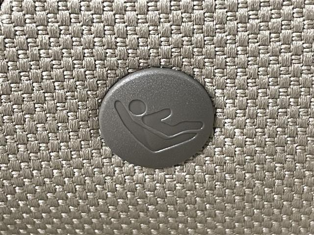 フリード Ｇ・ホンダセンシング　純正ナビ　衝突軽減ブレーキ　両側電動スライドドア　レーダークルーズコントロール　ビルトインＥＴＣ　バックカメラ　レーンキープアシスト　プッシュスタートボタン　ＣＤ／ＤＶＤ再生　アイドリングストップ（40枚目）