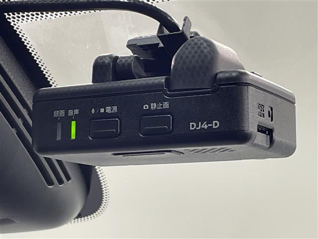 セレナ ハイウェイスターVセレクションII @プリクラッシュ@LDW(車線逸脱警報)@エマージェンシーブレーキ@クリアランスソナー前後@コーナーセンサー前後@純正9インチナビ@全方位カメラ@両側パワースライドドア@バックカメラ@クルコン(7枚目)