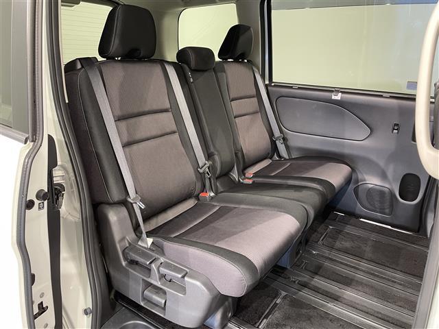 セレナ ハイウェイスターVセレクションII @プリクラッシュ@LDW(車線逸脱警報)@エマージェンシーブレーキ@クリアランスソナー前後@コーナーセンサー前後@純正9インチナビ@全方位カメラ@両側パワースライドドア@バックカメラ@クルコン(13枚目)