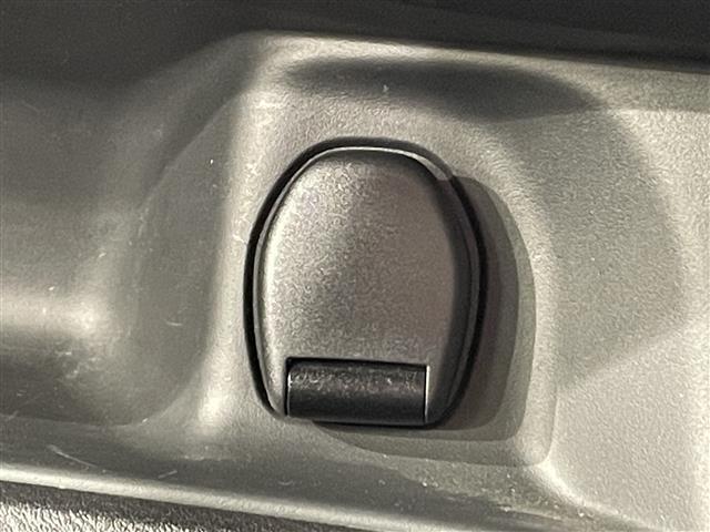 セレナ ハイウェイスターVセレクションII @プリクラッシュ@LDW(車線逸脱警報)@エマージェンシーブレーキ@クリアランスソナー前後@コーナーセンサー前後@純正9インチナビ@全方位カメラ@両側パワースライドドア@バックカメラ@クルコン(33枚目)