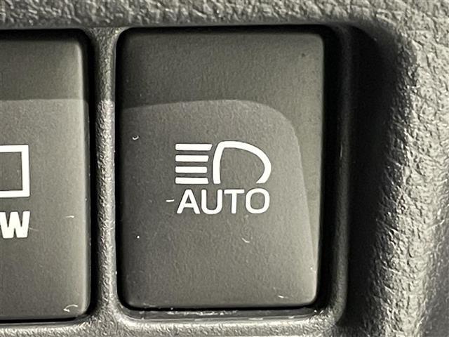 C-HR G モード ネロ セーフティプラス 純正8インチナビ 衝突軽減ブレーキ パノラミックビューモニター レーダークルーズコントロール 100V電源 ビルトインETC2.0 シートヒーター LEDヘッドライト ドライブレコーダー フルセグTV(30枚目)