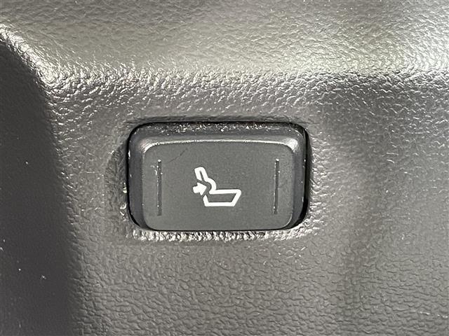 C-HR G モード ネロ セーフティプラス 純正8インチナビ 衝突軽減ブレーキ パノラミックビューモニター レーダークルーズコントロール 100V電源 ビルトインETC2.0 シートヒーター LEDヘッドライト ドライブレコーダー フルセグTV(38枚目)