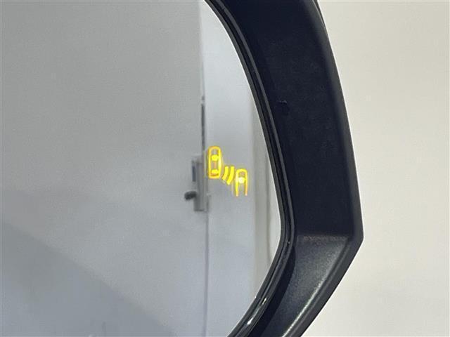 RAV4 G Zパッケージ 純正9インチナビ サンルーフ モデリスタフルエアロ 寒冷地仕様 トヨタセーフティセンス シートヒーター ETC デジタルインナーミラー ブラインドスポットモニター バックカメラ ルーフレール LED(13枚目)