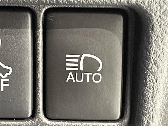 C-HR G 純正9インチナビ トヨタセーフティセンス 衝突軽減ブレーキ レーダークルーズコントロール ブラインドスポットモニター シートヒーター ETC LEDヘッドライト ドライブレコーダー クリアランスソナー(13枚目)