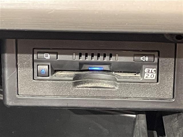 ランドクルーザープラド TX Lパッケージ 70thアニバーサリーリミテッド 純正9インチナビ 衝突軽減ブレーキ アラウンドビューモニター レーダークルーズコントロール シートヒーター ETC2.0 ドライブレコーダー パワーシート Bluetooth レーンキープアシスト(8枚目)