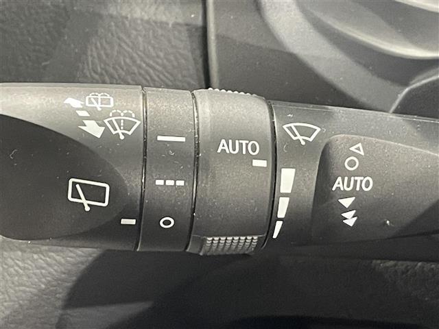 ランドクルーザープラド TX Lパッケージ 70thアニバーサリーリミテッド 純正9インチナビ 衝突軽減ブレーキ アラウンドビューモニター レーダークルーズコントロール シートヒーター ETC2.0 ドライブレコーダー パワーシート Bluetooth レーンキープアシスト(20枚目)