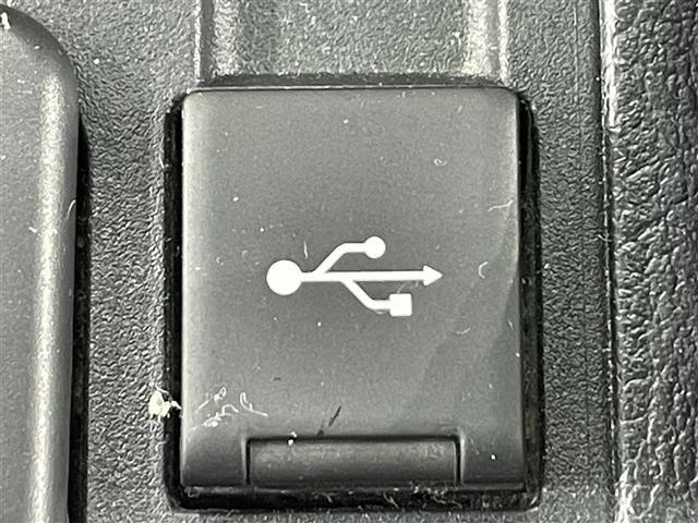 ランドクルーザープラド TX Lパッケージ 70thアニバーサリーリミテッド 純正9インチナビ 衝突軽減ブレーキ アラウンドビューモニター レーダークルーズコントロール シートヒーター ETC2.0 ドライブレコーダー パワーシート Bluetooth レーンキープアシスト(32枚目)