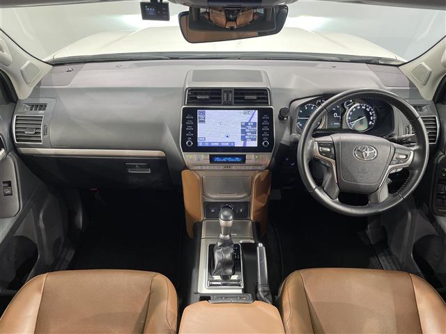 ランドクルーザープラド TX Lパッケージ 70thアニバーサリーリミテッド 純正9インチナビ 衝突軽減ブレーキ アラウンドビューモニター レーダークルーズコントロール シートヒーター ETC2.0 ドライブレコーダー パワーシート Bluetooth レーンキープアシスト(42枚目)