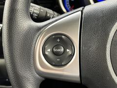 【ステアリングリモコン】手元のボタンから、オーディオやナビなどの操作ができるので、よそ見をせずに安全に運転に集中できます！ 6