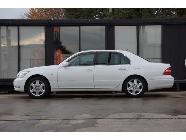 セルシオ Ｃ仕様　純正ナビ　サンルーフ　Ｂカメラ　ＥＴＣ　クルーズコントロール　禁煙　ＭＴモード付き　走行３８７１０ｋｍ（8枚目）