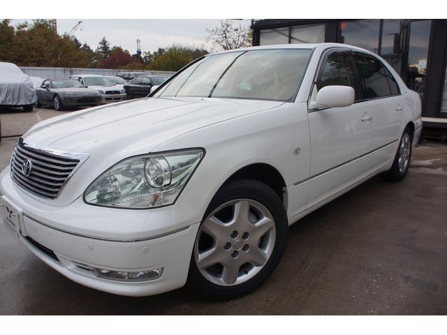 セルシオ Ｃ仕様　純正ナビ　サンルーフ　Ｂカメラ　ＥＴＣ　クルーズコントロール　禁煙　ＭＴモード付き　走行３８７１０ｋｍ（9枚目）