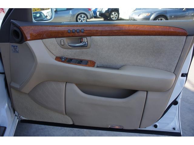 セルシオ Ｃ仕様　純正ナビ　サンルーフ　Ｂカメラ　ＥＴＣ　クルーズコントロール　禁煙　ＭＴモード付き　走行３８７１０ｋｍ（19枚目）