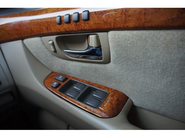 セルシオ Ｃ仕様　純正ナビ　サンルーフ　Ｂカメラ　ＥＴＣ　クルーズコントロール　禁煙　ＭＴモード付き　走行３８７１０ｋｍ（20枚目）