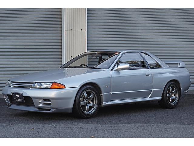 日産 スカイライン ＧＴ－Ｒ ＮＩＳＭＯ前後タワーバー／ＮＩＳＭＯフロアマット／ＮＩＳＭＯ前後スタビライザー／社外ラジエ 820.0万円  平成6年(1994年) 千葉県 中古車