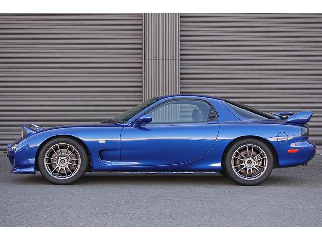 ＲＸ－７ タイプＲＳ　ＧＲｅｄｄｙ車高調　ＨＫＳターボタイマー　ＲＭａｇｉｃシフトノブ　社外１７インチＡＷ＆フロントリップ　カロッツェリアオーディオ（3枚目）