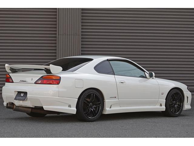 スペックＲ　Ｖパッケージ　プロドライブ１７ＡＷ　ＮＩＳＭＯフルスケールメーター　柿本マフラー　Ｄｅｆｉ追加メーター　ＢＲＩＤＥフルバケ　ＢｌｉｔｚＲ－Ｖｉｔ　ＴＥＩＮ車高調　クスコオイルキャッチタンクＨＰＩタービンアウトレット(6枚目)