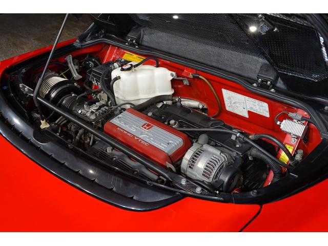 常時約７０台を展示中！こだわりの車両を多数ご用意しております。ぜひお気軽にご来店ください。