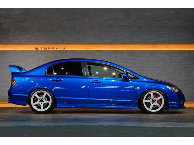 シビック タイプR 無限カーボンエアロボンネット 無限フロントアンダースポイラー 無限フロントスポーツグリル BLITZ車高調 ADVAN GT 18インチアルミ(21枚目)