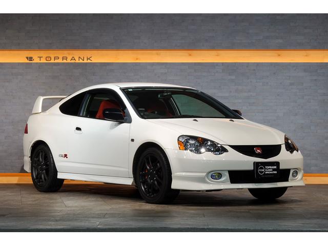 インテグラ タイプＲ　モモステアリング（社外品）・純正赤レカロセミバケットシート・純正エアロ・チャンピオンシップホワイト（4枚目）