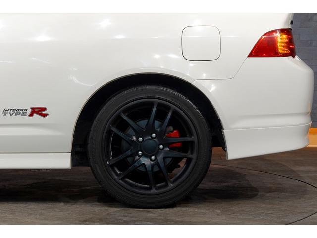 インテグラ タイプＲ　モモステアリング（社外品）・純正赤レカロセミバケットシート・純正エアロ・チャンピオンシップホワイト（15枚目）