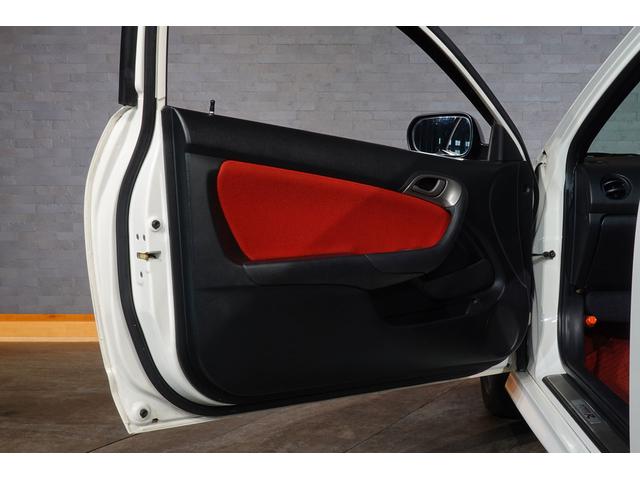 インテグラ タイプＲ　モモステアリング（社外品）・純正赤レカロセミバケットシート・純正エアロ・チャンピオンシップホワイト（33枚目）