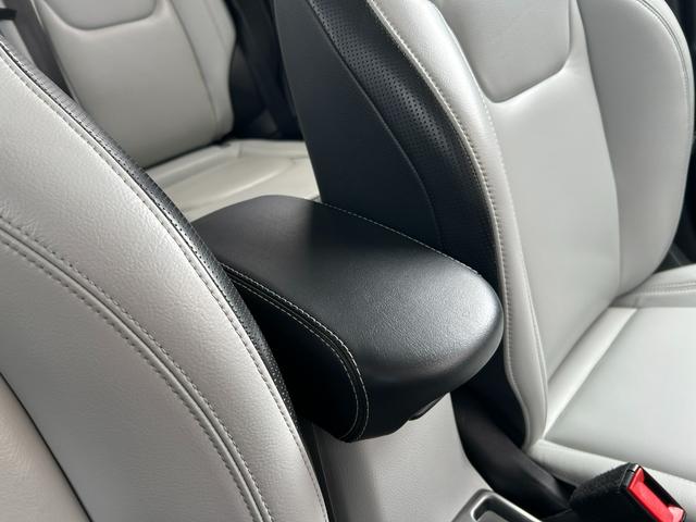 ジープ・レネゲード リミテッド　ＡＣＣ　ＬＫＡ　ＢＳＭ　白革　シートＨ　Ｕｃｏｎｎｅｃｔ　Ａｐｐｌｅｃａｒｐｌａｙ／ａｎｄｒｏｉｄａｕｔｏ　地デジ　ＢＴ　Ｂカメラ　ＬＥＤライト　ハンドルＨ　ステアＳ　前後ドラレコ　純１７ＡＷ　ＥＴＣ（48枚目）