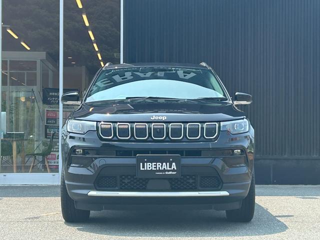 ジープ・コンパス リミテッド　ＡＣＣ　ＬＫＡ　ＢＳＫ　黒革　シートＨ　記録簿　ｃａｒｐｌａｙ　ａｎｄｒｏｉｄ　アルパインプレミアムサウンドシステム　純正ナビ　地デジ　純正１８インチホイル　ＥＴＣ２．０　Ｂｌｕｅｔｏｏｔｈ（20枚目）