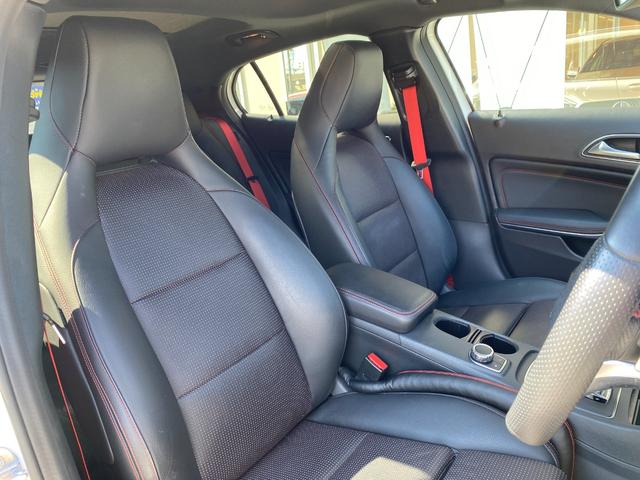 ＧＬＡクラス ＧＬＡ４５　４マチック　パノラマＳＲ　ＲＳＰ　ＡＣＣ　ＬＫＡ　ＢＳＭ　純正ナビ　Ａｐｐｌｅｃａｒｐｌａｙ　地デジ　Ｂｌｕｅｔｏｏｔｈ　Ｂカメラ　黒革　シートＨ　Ｐバックドア　ＬＥＤ　Ａライト　ステアＳ　純１９ＡＷ　ＥＴＣ（10枚目）