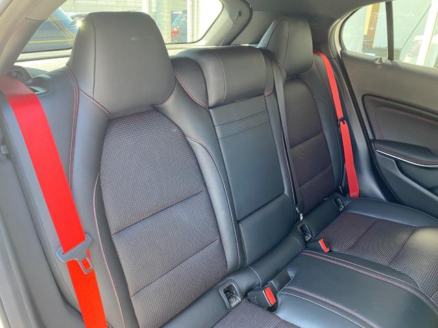 ＧＬＡクラス ＧＬＡ４５　４マチック　パノラマＳＲ　ＲＳＰ　ＡＣＣ　ＬＫＡ　ＢＳＭ　純正ナビ　Ａｐｐｌｅｃａｒｐｌａｙ　地デジ　Ｂｌｕｅｔｏｏｔｈ　Ｂカメラ　黒革　シートＨ　Ｐバックドア　ＬＥＤ　Ａライト　ステアＳ　純１９ＡＷ　ＥＴＣ（53枚目）