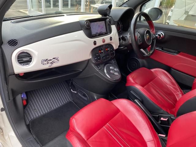 アバルト595 ツーリズモ ナビ 地デジ Bカメラ 社外テール(純正有)カーボンインテリア リアソナー ETC 赤革シート HIDヘッドライト キーレス(12枚目)
