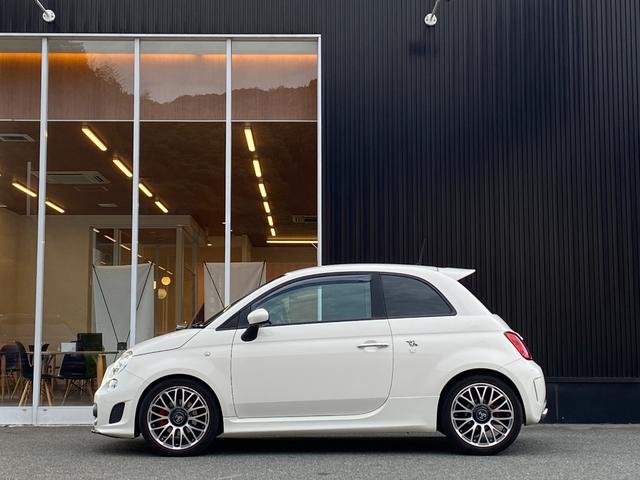 アバルト595 ツーリズモ ナビ 地デジ Bカメラ 社外テール(純正有)カーボンインテリア リアソナー ETC 赤革シート HIDヘッドライト キーレス(21枚目)