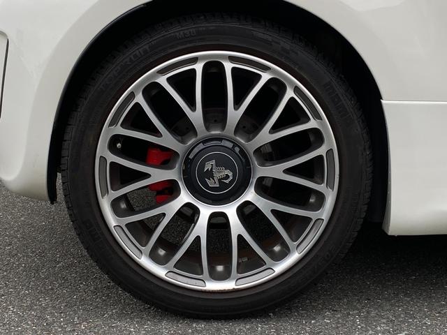 アバルト595 ツーリズモ ナビ 地デジ Bカメラ 社外テール(純正有)カーボンインテリア リアソナー ETC 赤革シート HIDヘッドライト キーレス(25枚目)