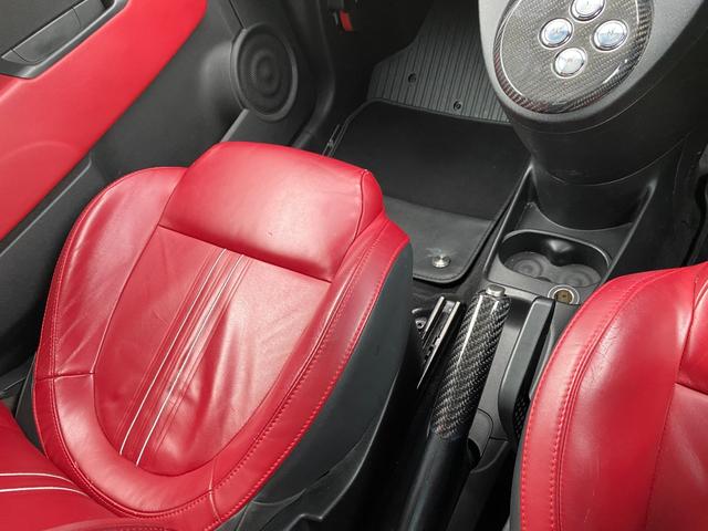 アバルト595 ツーリズモ ナビ 地デジ Bカメラ 社外テール(純正有)カーボンインテリア リアソナー ETC 赤革シート HIDヘッドライト キーレス(48枚目)