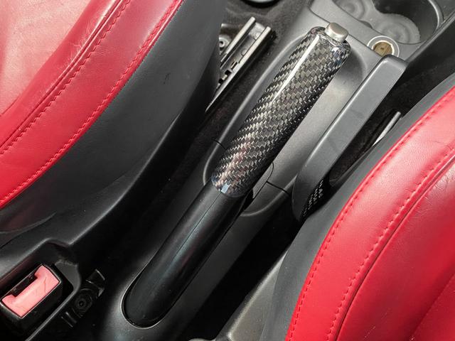 アバルト595 ツーリズモ ナビ 地デジ Bカメラ 社外テール(純正有)カーボンインテリア リアソナー ETC 赤革シート HIDヘッドライト キーレス(49枚目)