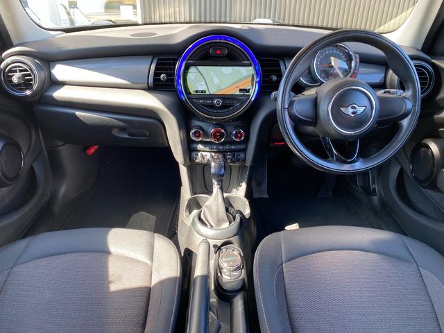 MINI クーパーD エキサイトメントPKG 純正ナビ Bluetooth アンビエントライト オートライト フロントフォグランプ リアフォグランプ オートワイパー 前後ドライブレコーダー 純正15インチAW ETC(2枚目)