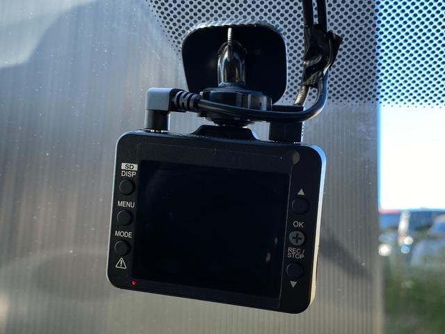 MINI クーパーD エキサイトメントPKG 純正ナビ Bluetooth アンビエントライト オートライト フロントフォグランプ リアフォグランプ オートワイパー 前後ドライブレコーダー 純正15インチAW ETC(7枚目)