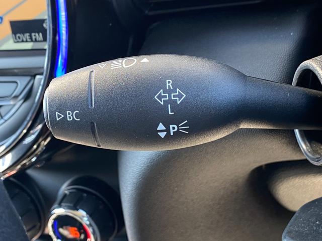 MINI クーパーD エキサイトメントPKG 純正ナビ Bluetooth アンビエントライト オートライト フロントフォグランプ リアフォグランプ オートワイパー 前後ドライブレコーダー 純正15インチAW ETC(27枚目)