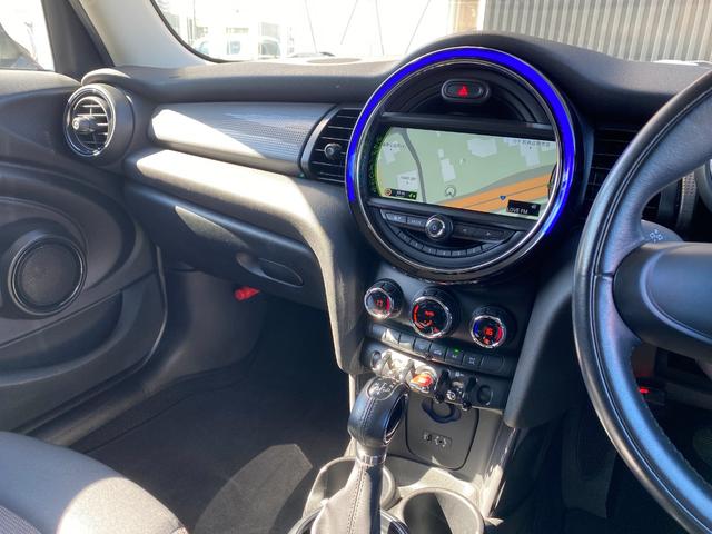 MINI クーパーD エキサイトメントPKG 純正ナビ Bluetooth アンビエントライト オートライト フロントフォグランプ リアフォグランプ オートワイパー 前後ドライブレコーダー 純正15インチAW ETC(31枚目)