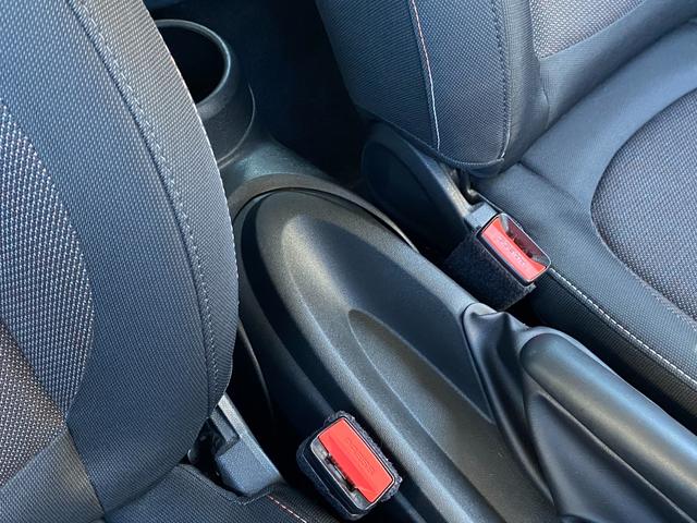 MINI クーパーD エキサイトメントPKG 純正ナビ Bluetooth アンビエントライト オートライト フロントフォグランプ リアフォグランプ オートワイパー 前後ドライブレコーダー 純正15インチAW ETC(47枚目)